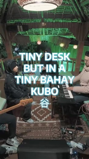 can you spot the Chickenjoy bucket 🍗