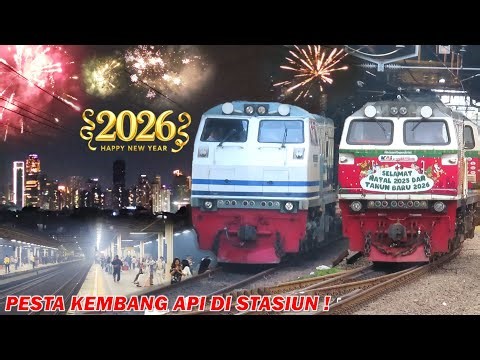 RAMAINYA KERETA API MALAM TAHUN BARU 2026 !! Pesta Kembang Api MERIAH di Stasiun Manggarai Jakarta !