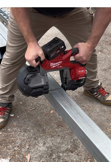 Milwaukee M18 FUEL Deep Cut Band Saw Features