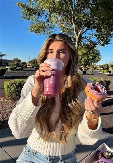 Dunkin Halloween Menu 2026: Berry Battie Refresher, Spider Donut & Sprinkles