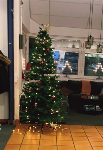 God jul igen 🎅🏿 🎄 🤶 🎁 🍫 #Loadmaster #stockholm #ramp #BehindTheScenes #christmas