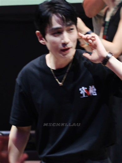 Last time I mentioned this, someone attacked me, but I really believe so. After watching this video, I even more strongly believe so. 🤔 #ZhuYilong #MovieV #ZhuYilongFancam #空枪 #朱一龙 Zhu Yilong | ChuNhatLong | 주일룡 | 朱一龙 | 朱一龍 | ChuNhấtLong | จูอี้หลง | 电影空枪 | 電影空槍 | Chinese Movie Recommendation | Actor | Handsome | phimtrungquoc | Movie V | 万梓强 | 萬梓強 | Drama Film | KongQiang | Kong Qiang | Empty Gun | Wan Ziqiang | Keung Gor | Drama | Cantonese | Hong Kong 香港 | China | Fancam | TBH, I feel like h