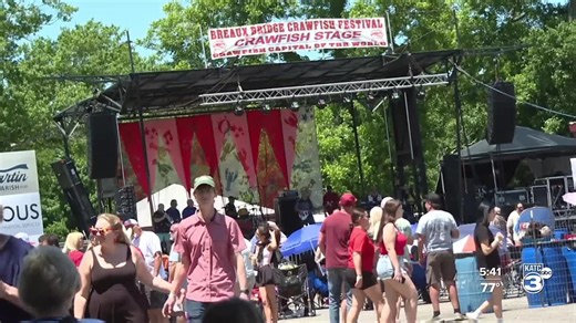 Crowds celebrate final day of Breaux Bridge Crawfish Festival