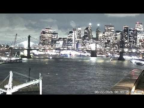 🔴 NYC Live Cam — Brooklyn Bridge & Manhattan Bridge, East River 2026-08-22 5AM ET