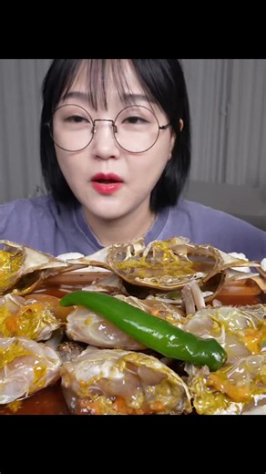 Korean Ganjang Gejang Mukbang! Fresh raw crab marinated in savory soy sauce,so rich, juicy, and addictive! (Aejeong Ytb) #Mukbang #asmrfood #ganjanggejang #marinatedcrab #foodlover