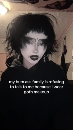 tickle mcgoochpants (@punkgothzombiekiller)’s video of goth