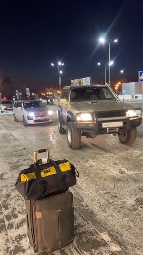 Car Pulls Out Blindly and Clips Oncoming 4x4