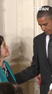 Dolores Huerta receives the Presidential Medal of Freedom