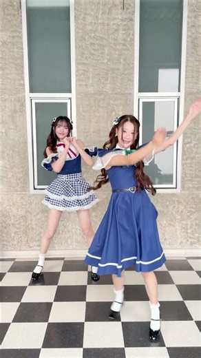 Yoghurt BNK48 & Jingjing CGM48 | Dance Challenge | #KimitoDokokaeIkitaiTH