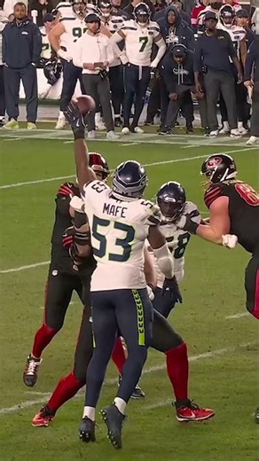 Drake Thomas was in the right place at the right time 🫡