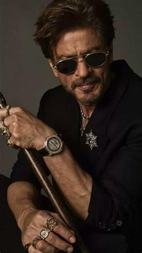 SRK-The king without a godfather 🔥💥#sharukhkhan #srk #bollywood #viral