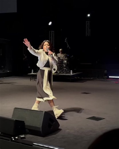 Averlimorillo Oficial - Yeshuá vivo está: hija de Dios | música cristiana