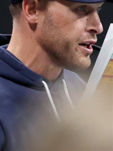 Ben Johnson or Mike Vrabel? Before the Bears beat the Patriots 30-24, Jones & Keefe debated who the better head coach is. The case for Johnson is that he keeps winning with backup QBs like Case Keenum and Tyson Bagent. Who are you taking? #Patriots #Bears #NFL #MikeVrabel #BenJohnson #WEEI