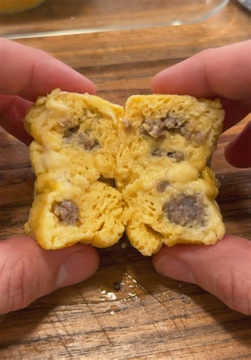 Starbucks charges ~$5.00 for only two of their egg bites 👀 Let me show you how I make them at home for about $0.65 each! One of my favorite parts of this recipe is that the eggs are freezer safe, meaning they reheat perfectly without getting that weird texture that frozen eggs have if prepared incorrectly. As always, the full recipe is below or you can find it on my profile, enjoyyyy! ❤️ 🧾 Ingredients 🧾 14 large eggs One 12 fluid ounce can evaporated milk 1 teaspoon salt 1/4 teaspoon black pe