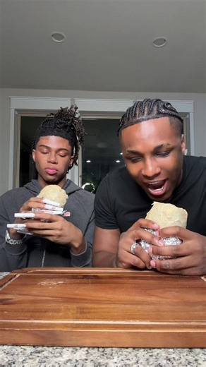 Caardolive (@realcaardo2)’s video of cardo and jaylin