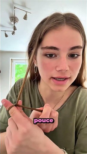 Comment se faire des boucles naturelles aux doigts