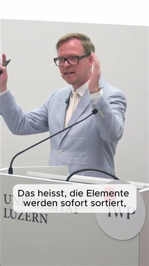 Markus Gabriel: Künstliche Intelligenz liest Inhalte sofort als Ganzes.