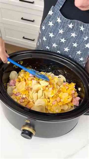 Crockpot ham and cheesy potatoes