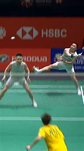 Mind-blowing deception! #shorts #badminton #BWF