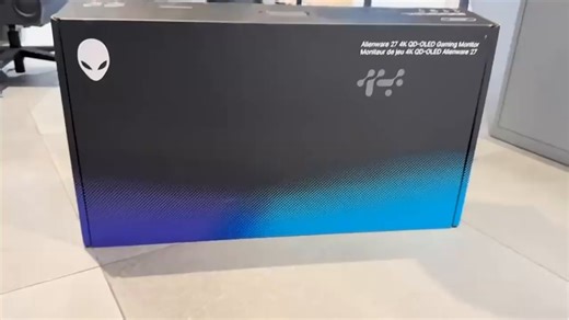 外星人（Alienware）27英寸 4K电竞显示器 QD-OLED 240Hz 0.03ms 游戏高刷屏 AW2725Q