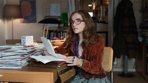 Festival de Cannes: loin de l’Iran, Asghar Farhadi filme Isabelle Huppert et Virginie Efira dans «Histoires parallèles», ou quand la fiction se nourrit du réel - Le Temps