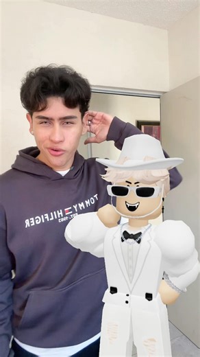 Yo y mi avatar bailamos 😳 #roblox #shorts