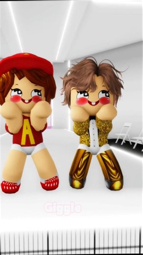 She entered the dance competition by catch my heart dance 😍 #roblox #brookhaven