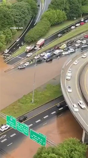 Cars stuck in flash flood as heavy rain hits Atlanta