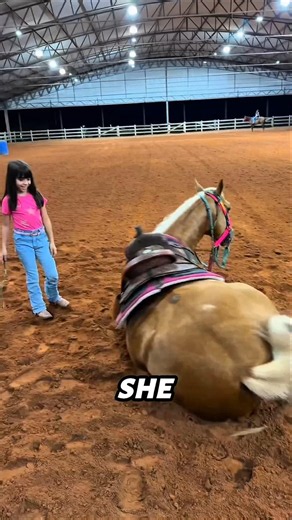 This Smart Horse Knew Exactly What to Do!🐴❤️#shorts