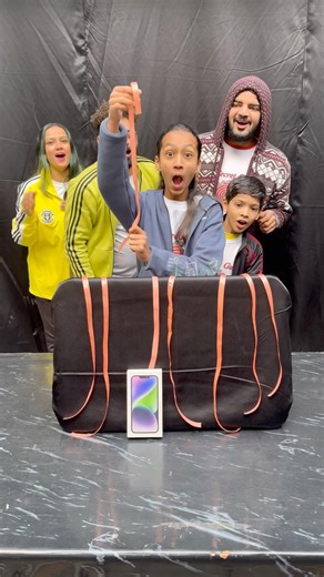 iPhone Pulling Challenge #funny #games