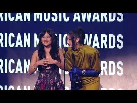 The Singing Voices of HUNTR/X Accept the Award for Song of the Year [52nd American Music Awards]