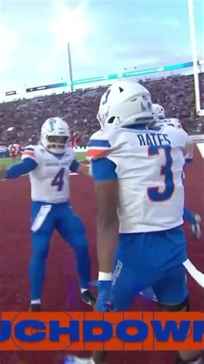 Cam Bates for the Broncos LEAD 👏