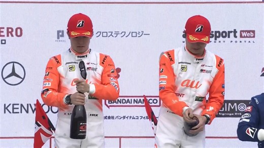 GT500表彰台シャンパンファイト🍾 🥇 36号車au TOM’S🥈 38号車KeePer CERUMO🥉 12号車TEAM IMPUL✨表彰台チームの皆さん、おめでとうございます✨#SUPERGT 2026第1戦 岡山国際サーキット 4/11〜4/12 徹底LIVE配信！🔽ご視聴/ご購入は🔽https://t.co/sgTYCWZbt0 #スーパーGT