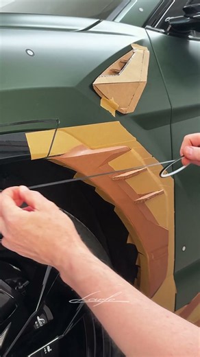 Lamborghini Urus — LARGENDA Shaped in Clay by Hand | LARTE Design