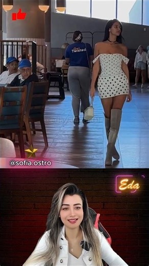 🔥 Chic Mini Dress Stealing the Spotlight in Bold Street Style! #streetstyle #ootd