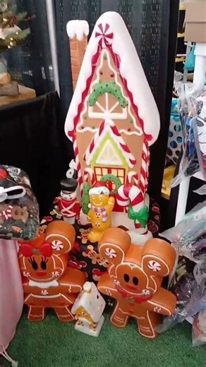 Part 9. North Pole Delivery Bag, Mickey & Minnie Gingerbread house.