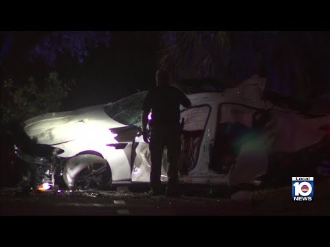 Deputies investigate after 3 teens killed in crash on US 1 in Pompano Beach