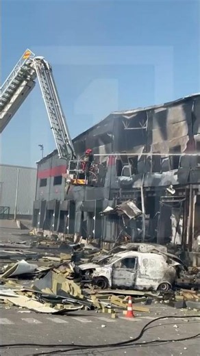 Aftermath of rusian strike on the Nova Poshta logistics center in Kryvyi Rih, Dnipropetrovsk Oblast