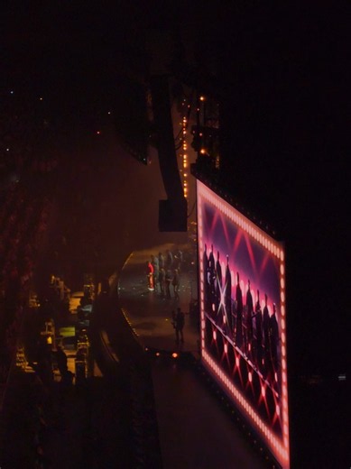 24k Magic and Treasure by Bruno Mars on the Romantic Tour at the Lincoln Financial Field stadium night 2 #24kmagic #treasure #theromantictour #brunomars #eagles