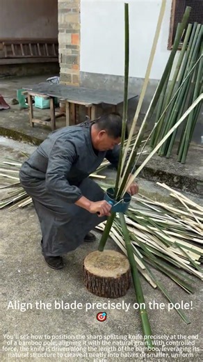 Splitting bamboo with a splitting knife! 🔪
