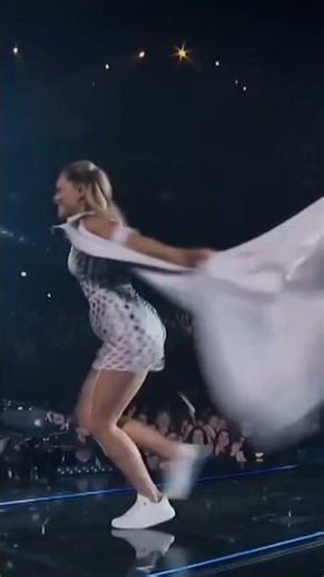 💥Atemberaubende Helene Fischer mit : "Atemlos durch die Nacht" #helenefischer #atemlos #live