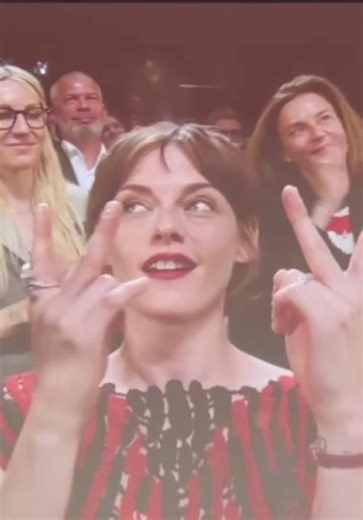 Kristen Stewart Applauded at Cannes Film Festival