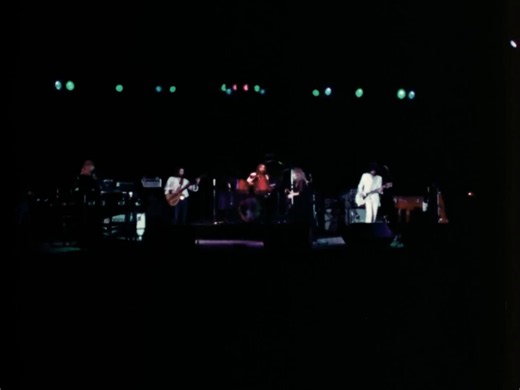 𝐌𝐞𝐥𝐨𝐝𝐢𝐞𝐬 & 𝐌𝐞𝐦𝐨𝐫𝐢𝐞𝐬 ✨ on X: "Fleetwood Mac - Dreams (Official Music Video) [4K] Fleetwood Mac perform Stevie Nicks' "Dreams" live at Palais du Sport in Paris, France in 1980 - remastered in 4K. Original song from the album "Rumours" (1977)." / X