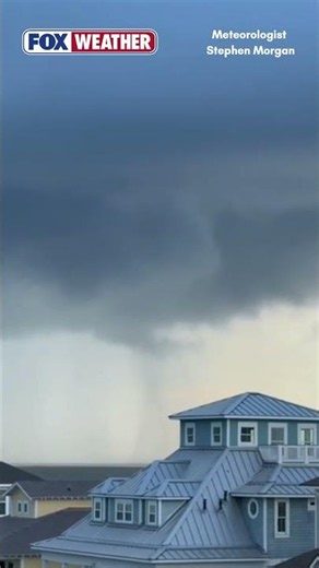 Eerie Dark Clouds Drift Into Galveston, Texas