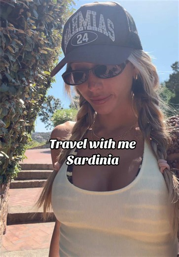 It's so stunning here I'm freaking out | Sardinia Italy