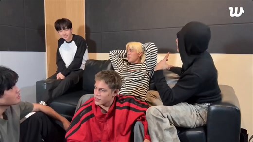 OH WAIT based on what stell (and jah) said, i think this is that partHE DID IT HAHAHAHAHAHAHAH😭🤏 so it actually didn't need a poll, he would do whatever his bebe said– ayy🤭 #stelljun