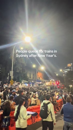 Sydney Trains Overflowing After New Year's Celebrations