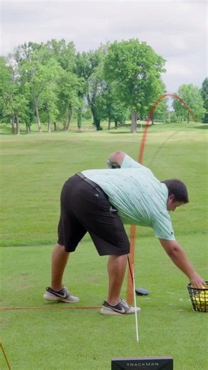 Master the perfect golf swing: Pro tips for a parallel-to-ground drill & tilted swing plane!