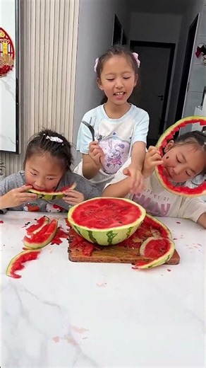 The ultimate watermelon eating gadget! #viral #gadgests #creative