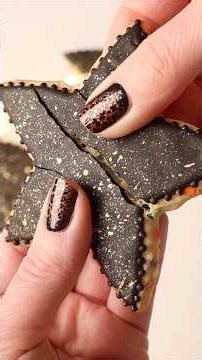 Making black royal icing with cocoa powder #cookies #royalicing #howto #royalicingcookies #recipe